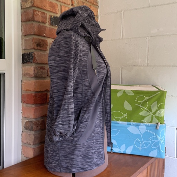 Lululemon jacket pewter hoodie long sleeves - Picture 5 of 6